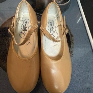 Revolution Kids Tan Dress Shoes